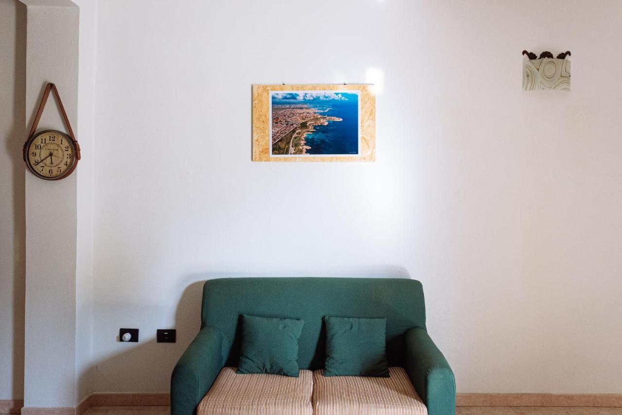 Casa Vacanze Maestrale - By Faendho Porto Torres Exterior foto