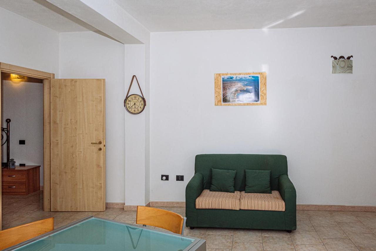 Casa Vacanze Maestrale - By Faendho Porto Torres Exterior foto
